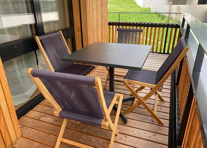 Apartment Im Stenna Vallada Direkt Bei Den Bergbahnen Flims