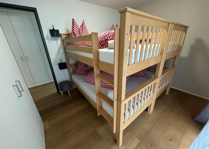 Apartment Im Stenna Vallada Direkt Bei Den Bergbahnen Flims